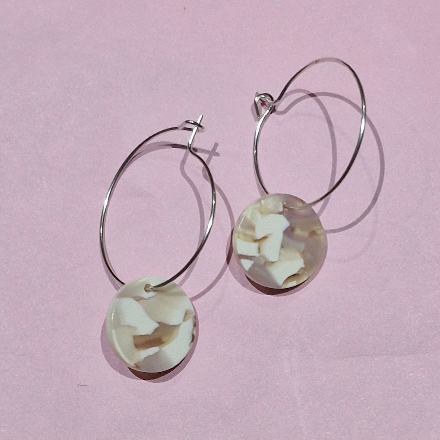 Tan marble silver hoops