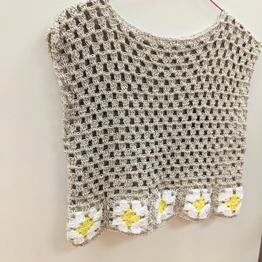 Light grey crochet crop top S/M