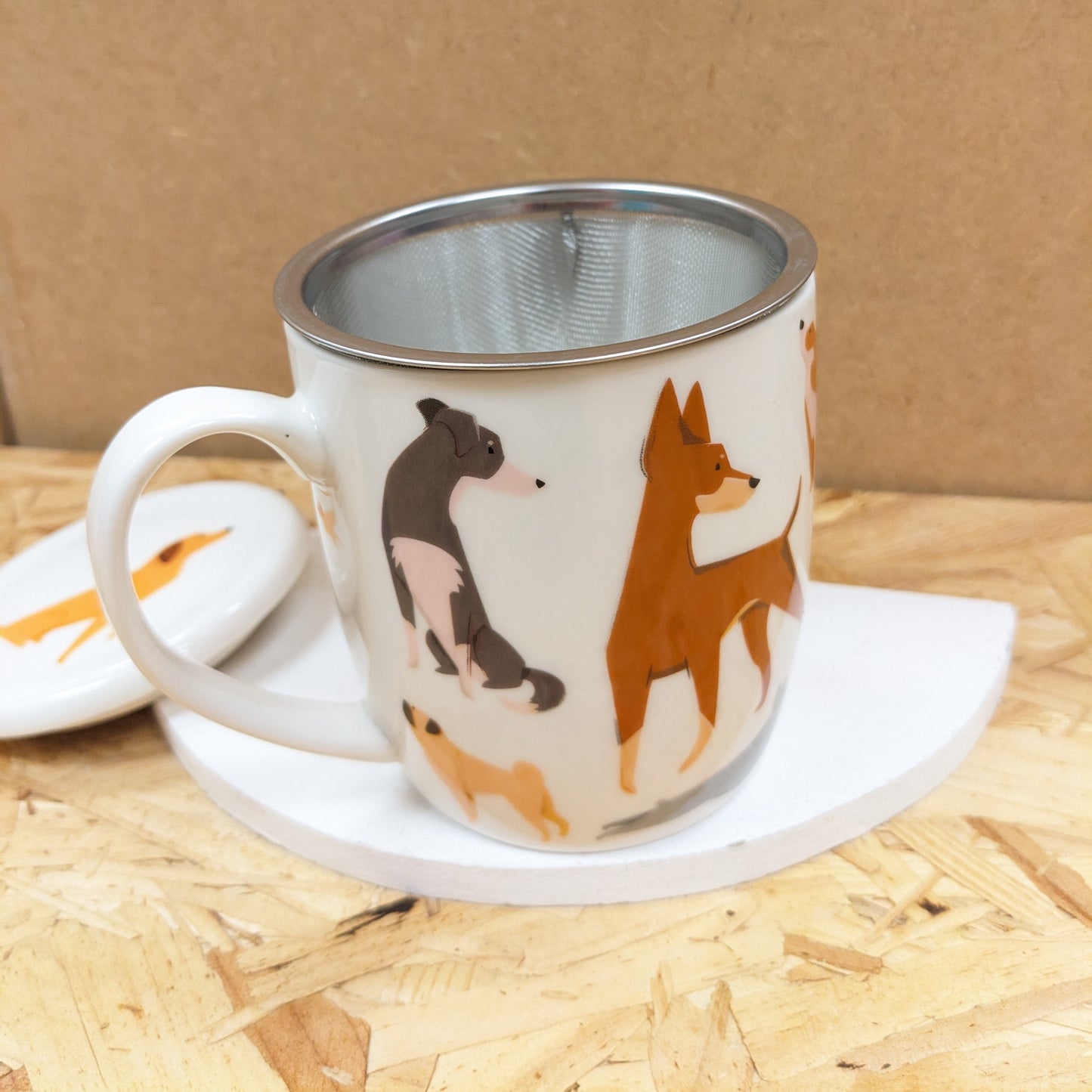 Doggo print ceramic mug with infuser and lid