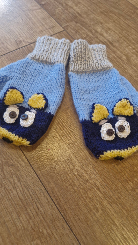 Bluey crochet mittens