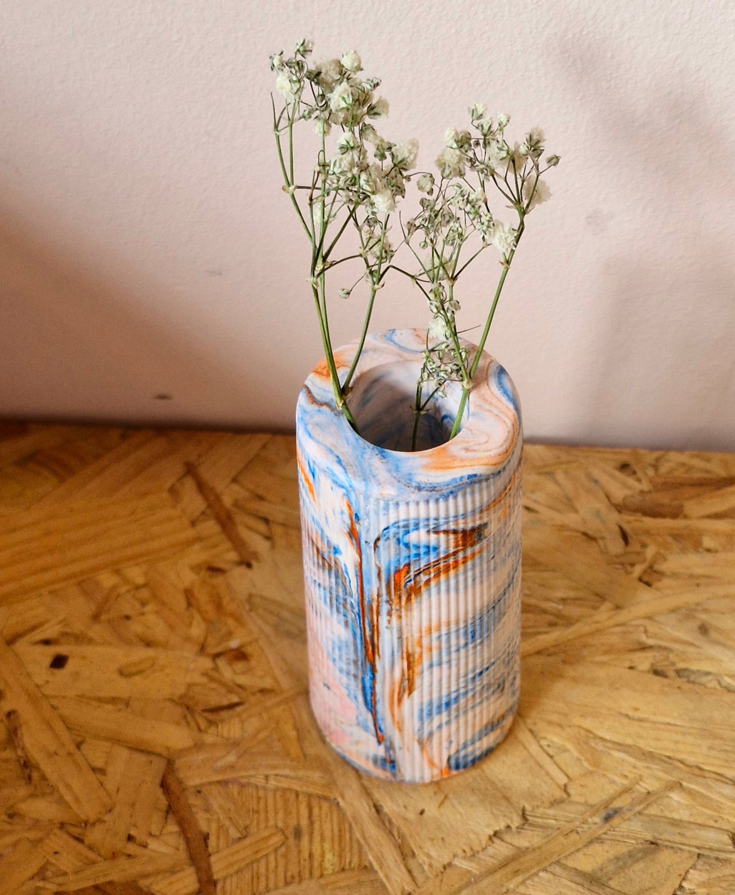 Cylinder bud vase