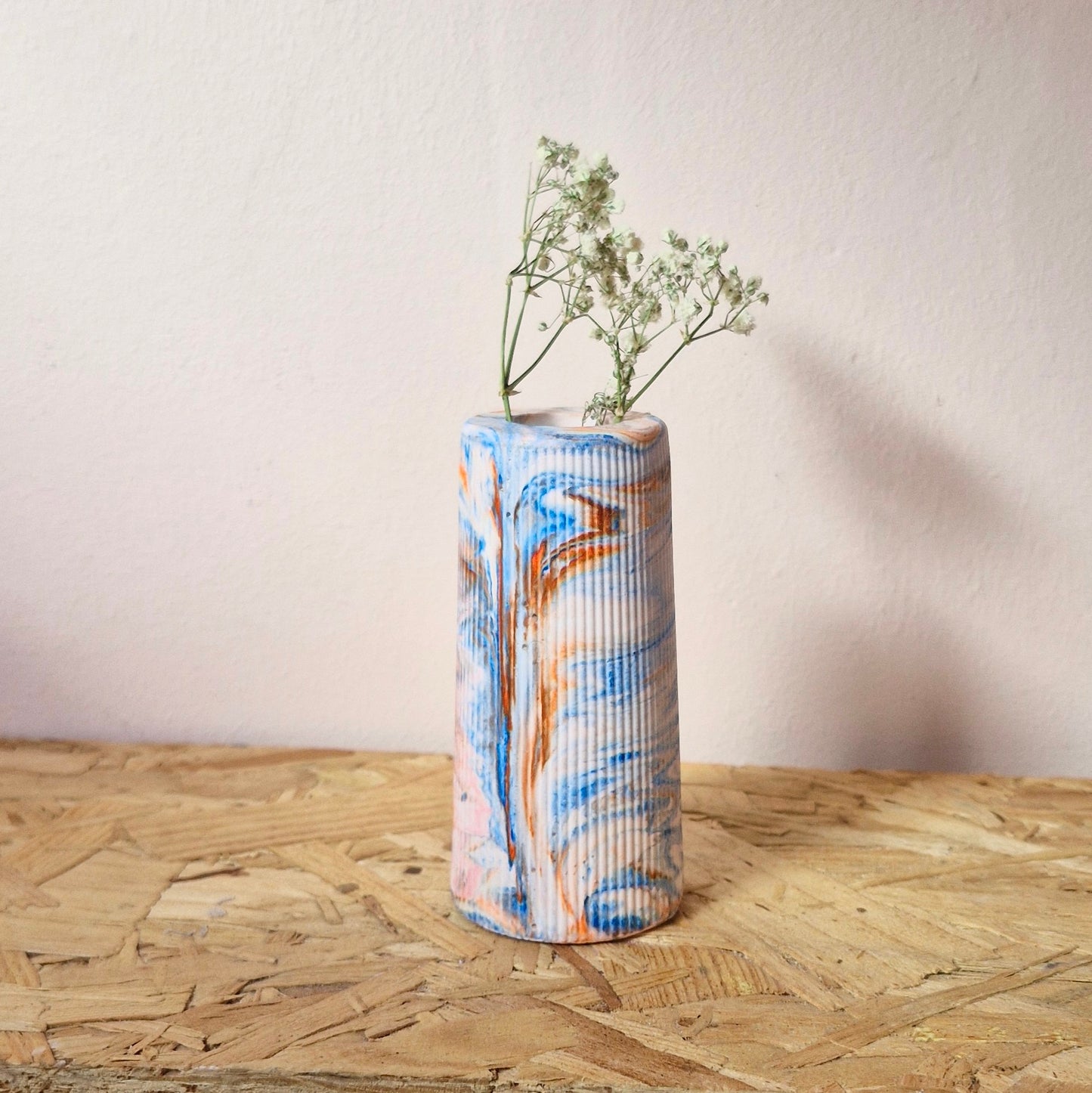 Cylinder bud vase