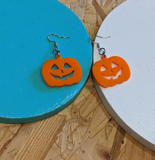 Spooky earrings by Han Makes
