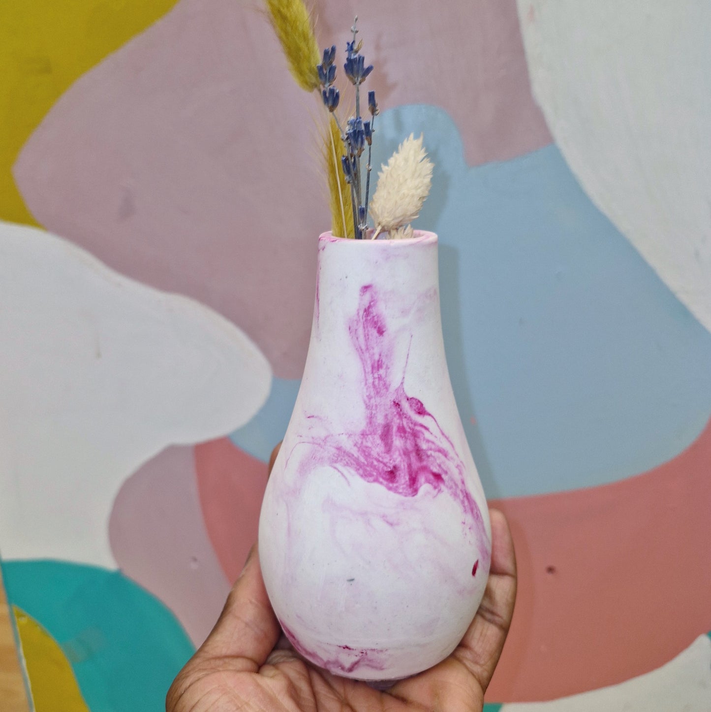 Bud vase in pink swirl