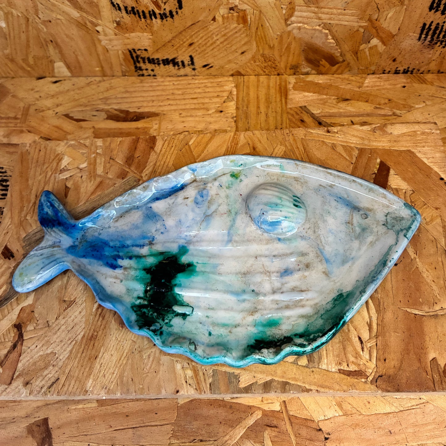 The fish dish - various colours