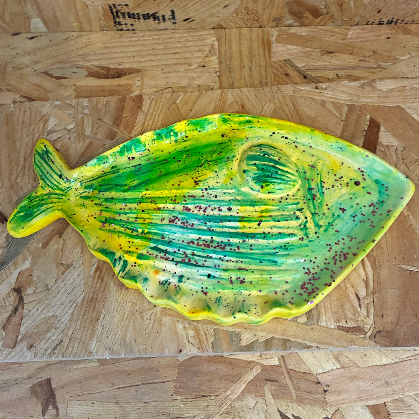 The fish dish - various colours