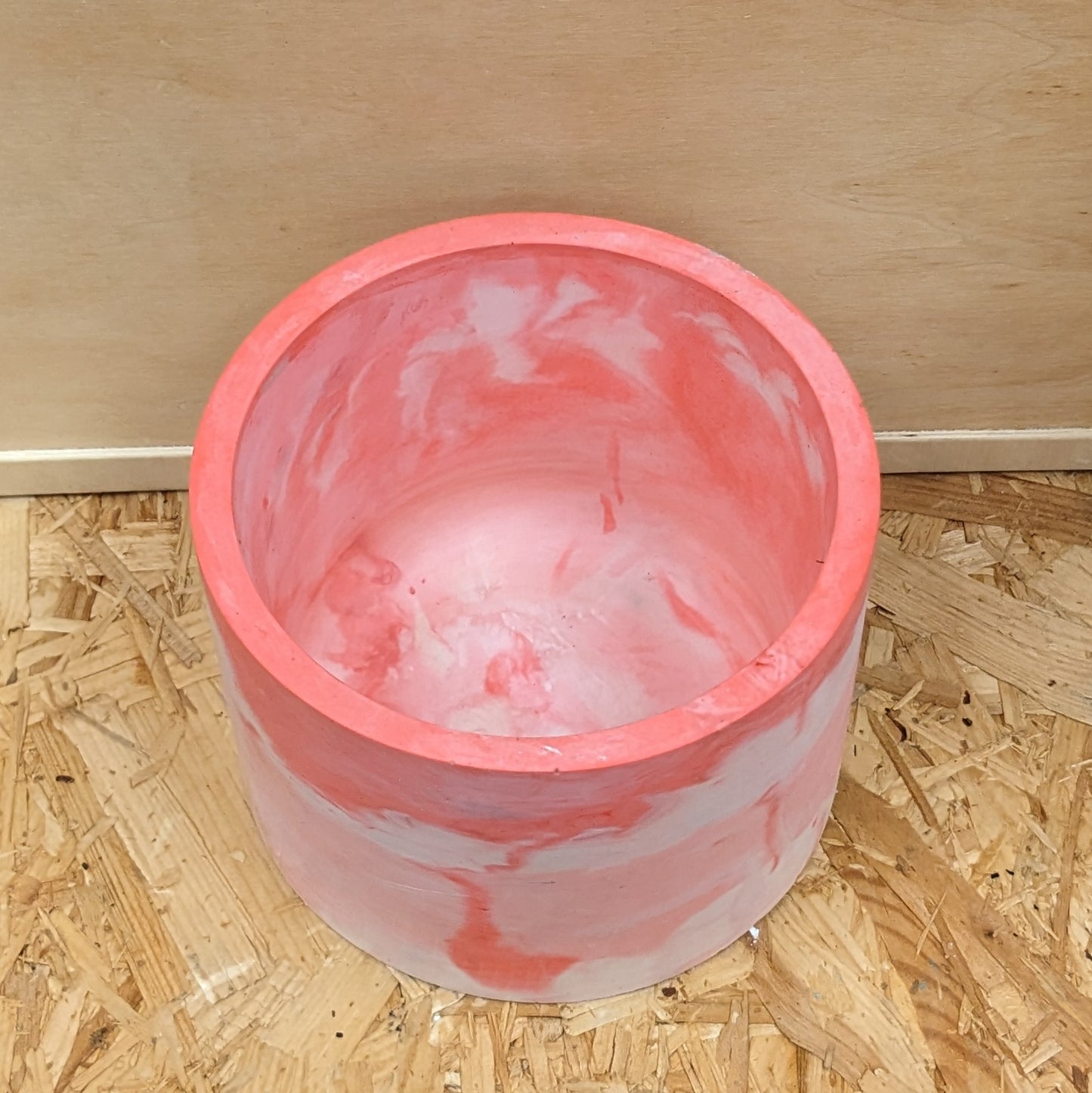 Large pink plant pot 15cm