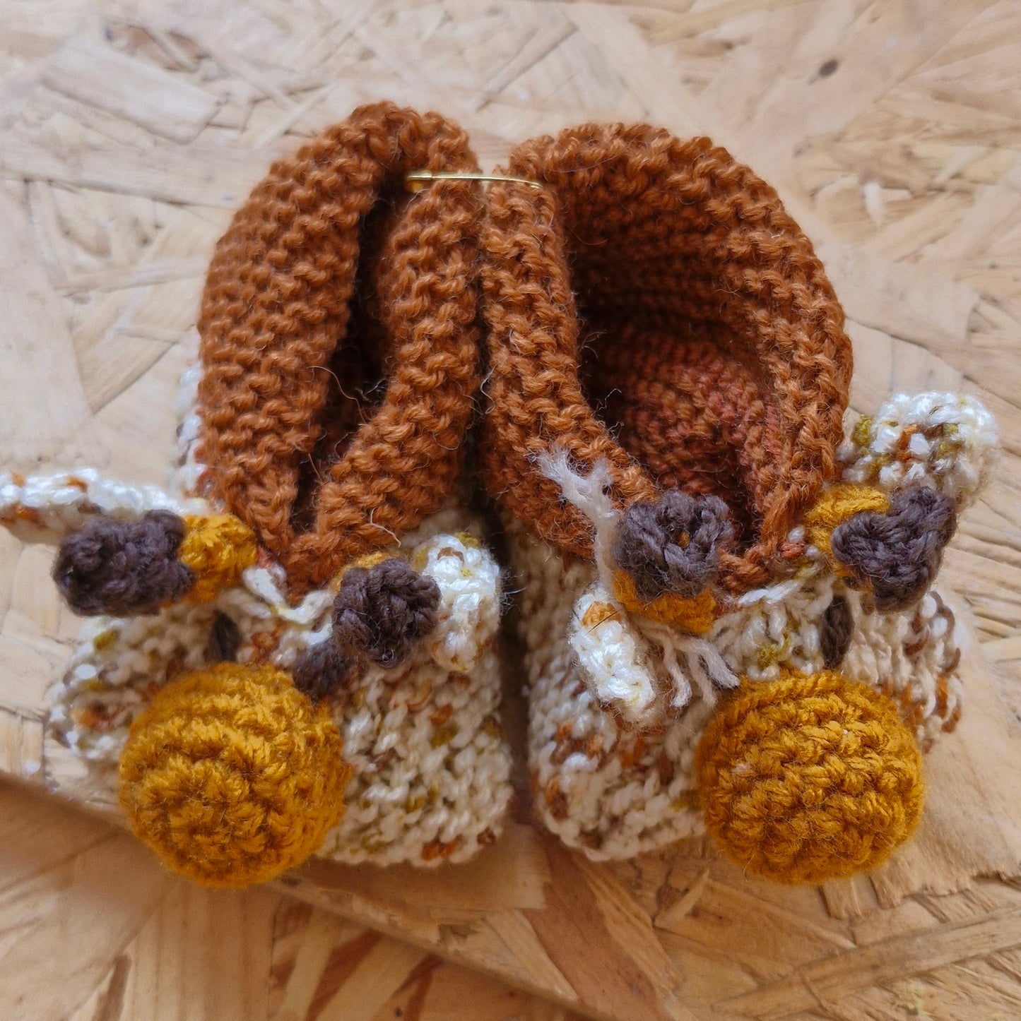 Knitted Giraffe baby booties