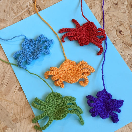 Crochet spiders